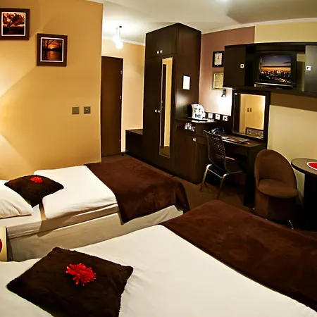Inn A2 - 24h - Self Check-in - Free Parking Poznan